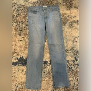 Women’s Light Blue Jeans
